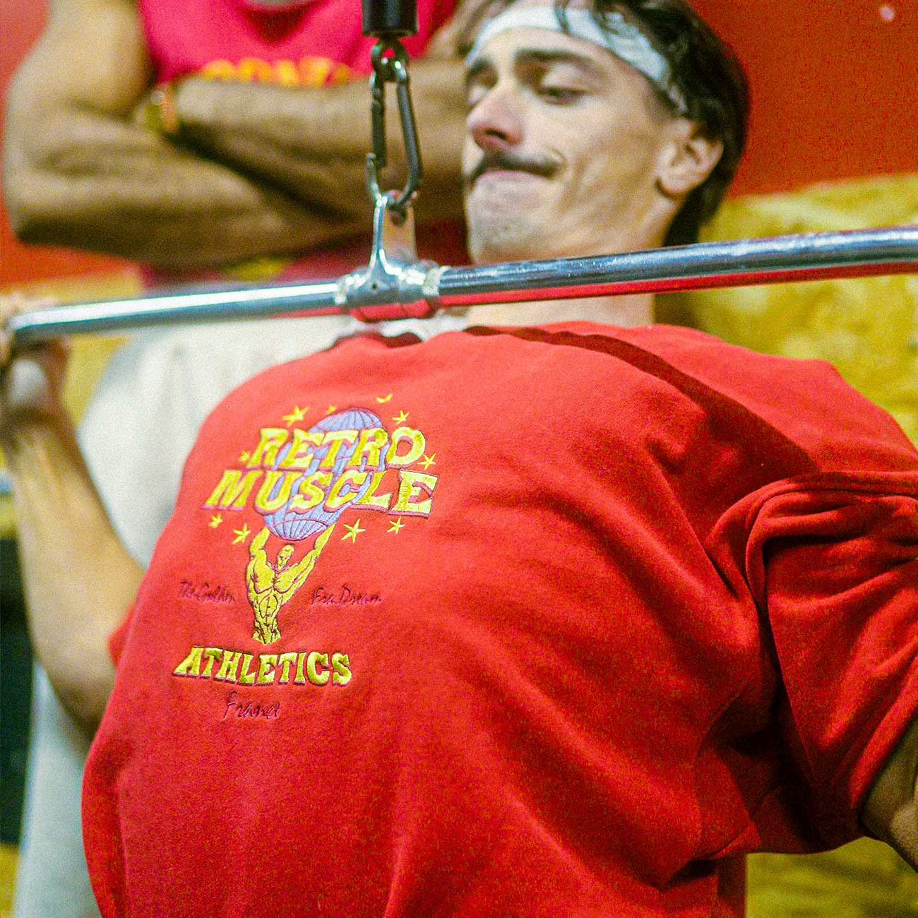 tirage vertical musculation avec t-shirt brodé pump cover retromuscle musculation